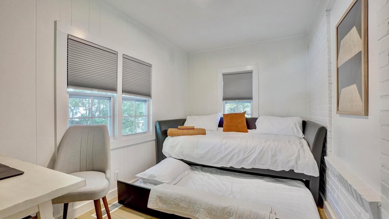 Photo of Bedroom in Downtown