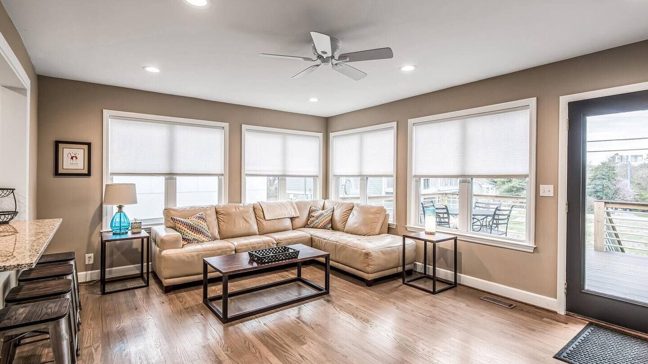 Photo of Livingroom in Berry Hill