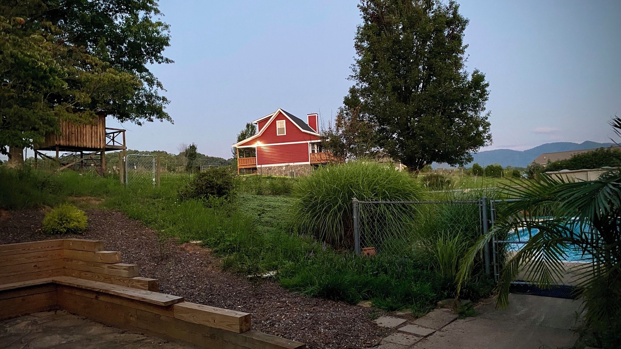 Photo of Outdoor in Candler