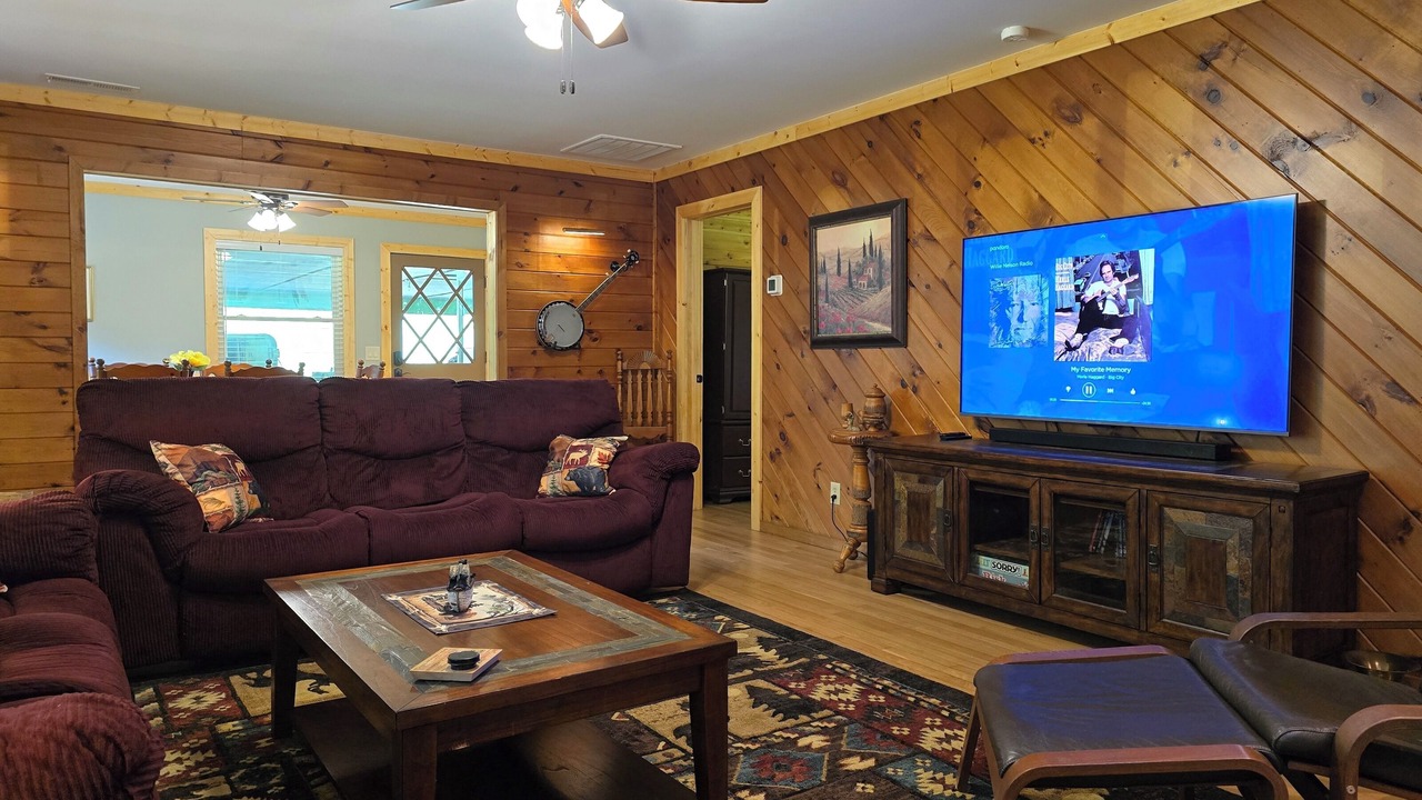 Photo of Livingroom in Robbinsville