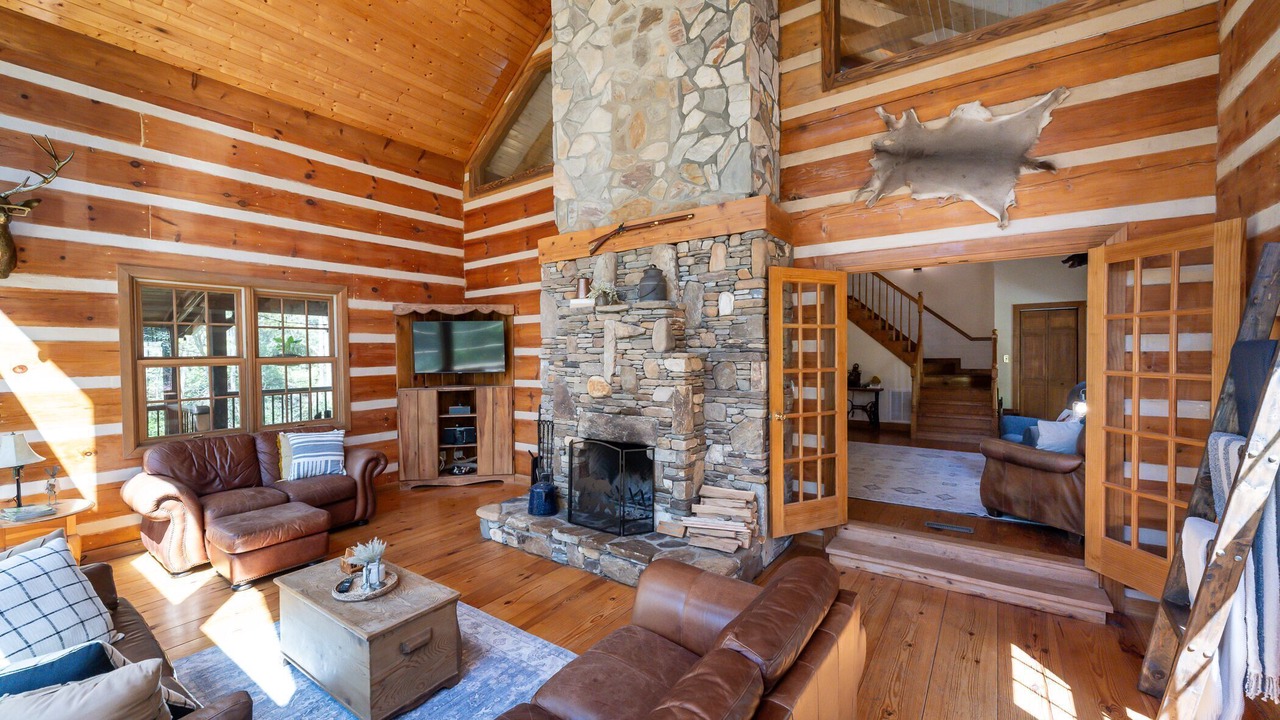Photo of Livingroom in Brevard