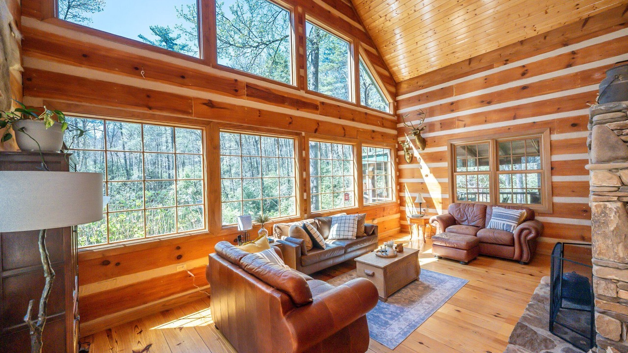 Photo of Livingroom in Brevard