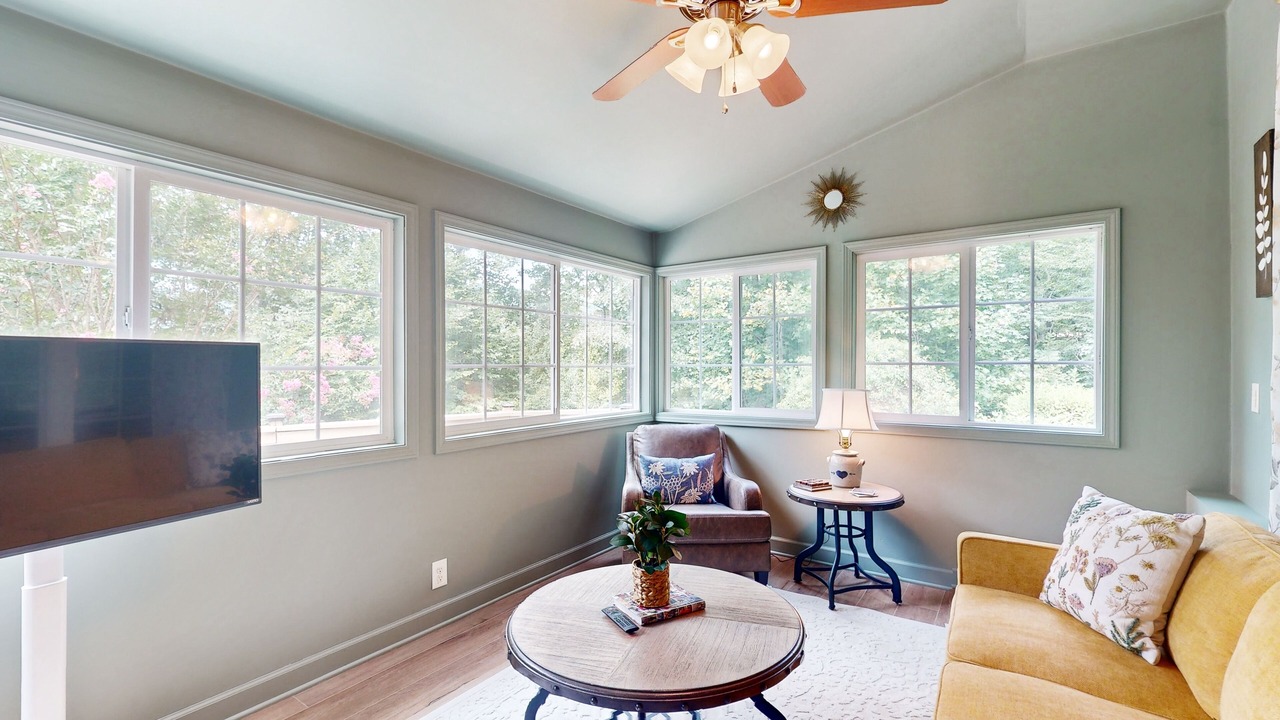 Photo of Livingroom in Sylva