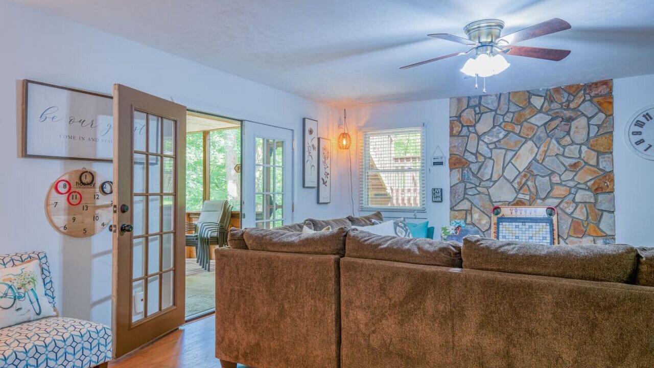 Photo of Livingroom in Lake Lure