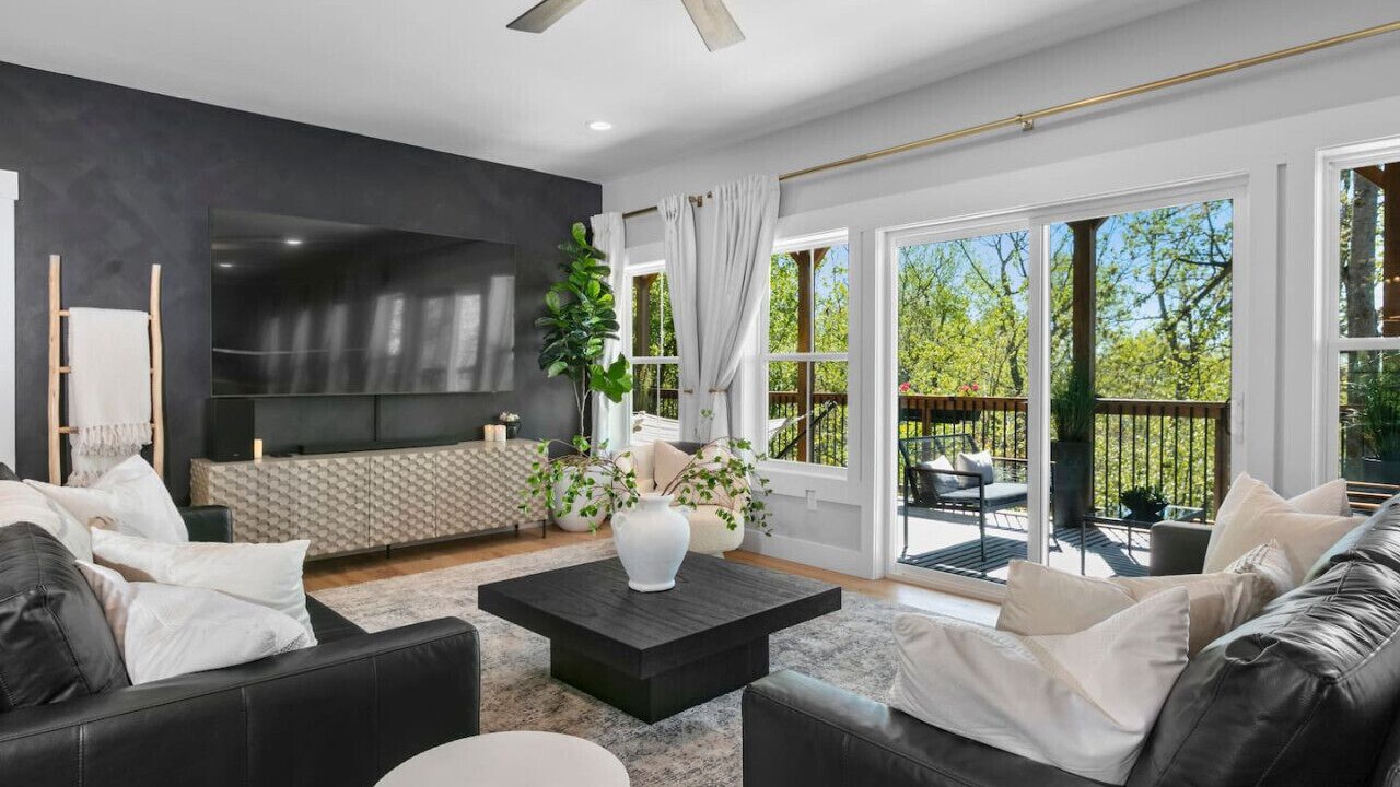 Photo of Livingroom in Laurel Park