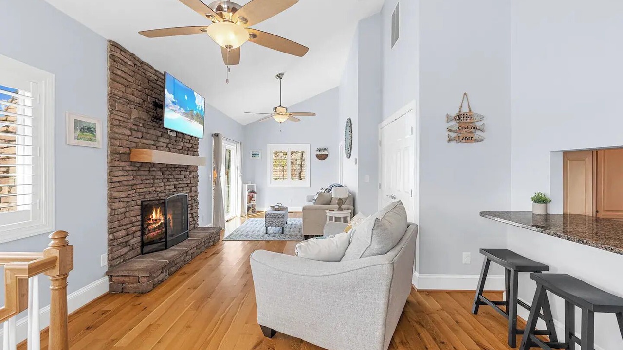 Photo of Livingroom in New London
