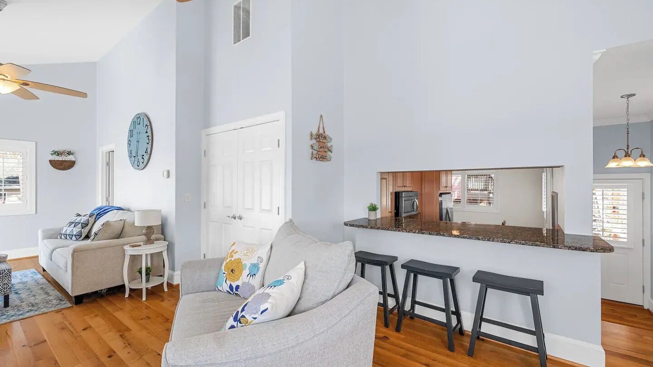 Photo of Livingroom in New London