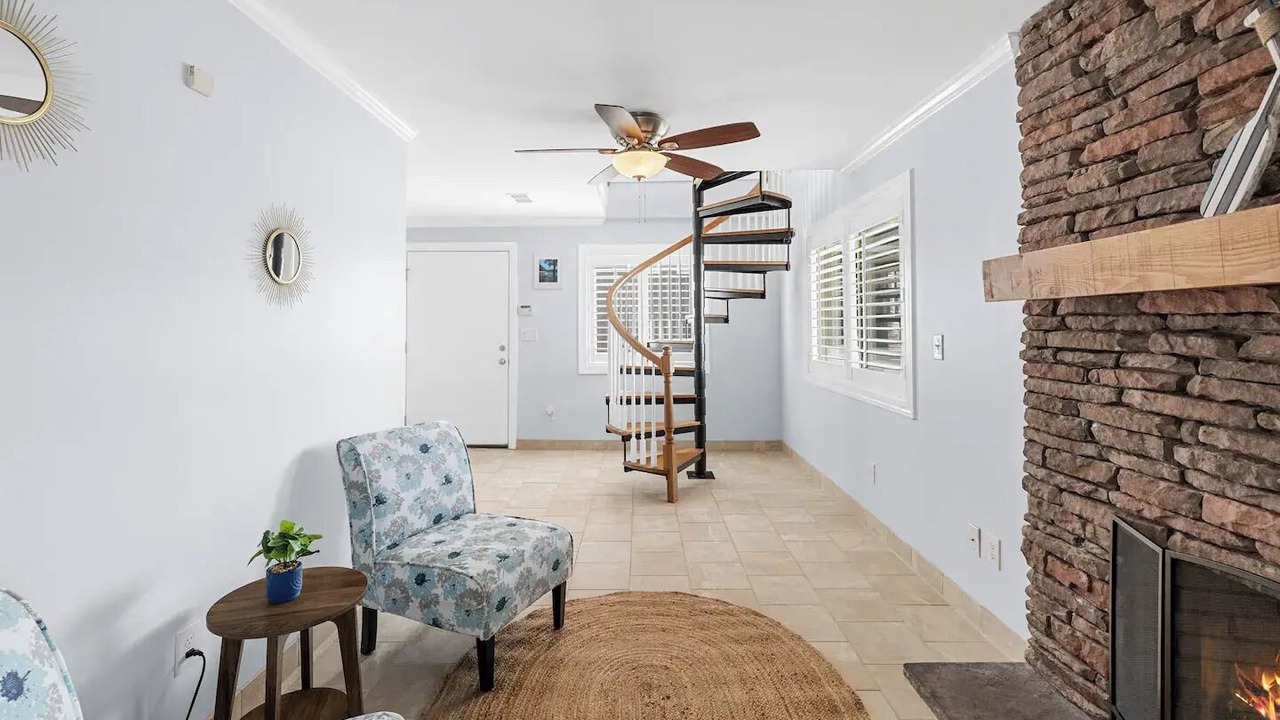 Photo of Livingroom in New London