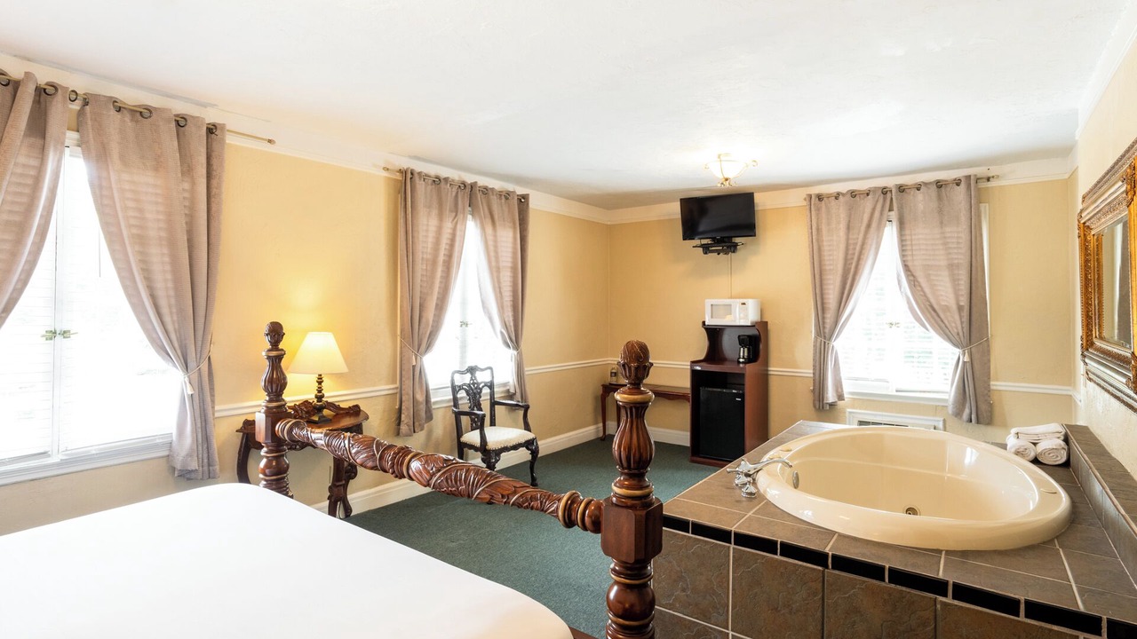 Photo of Bedroom in Lake Lure
