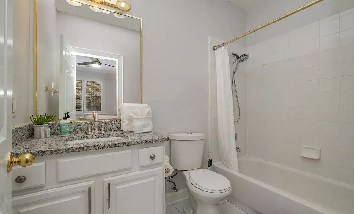 Photo of Bathroom in Barclay Downs