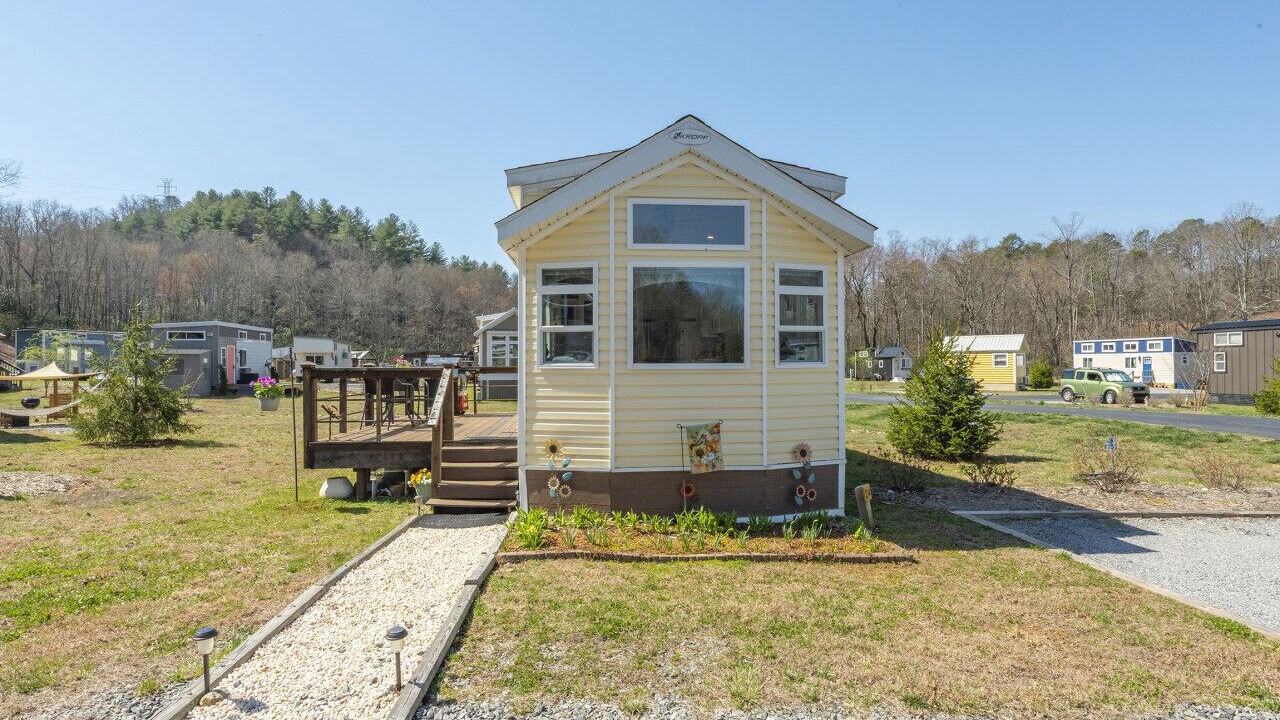 Photo of Outdoor in Mills River