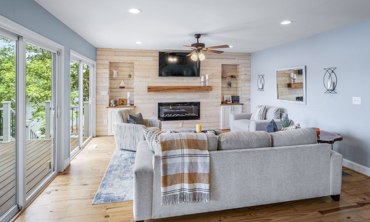 Photo of Livingroom in Southmont