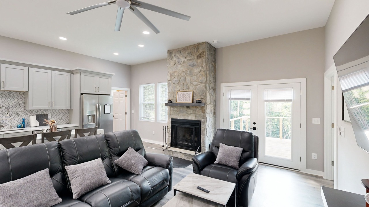 Photo of Livingroom in Roaring River