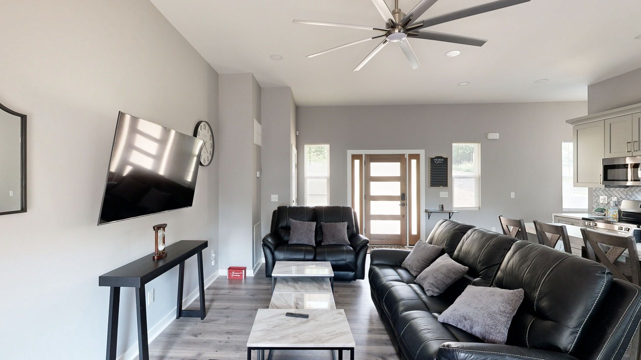 Photo of Livingroom in Roaring River