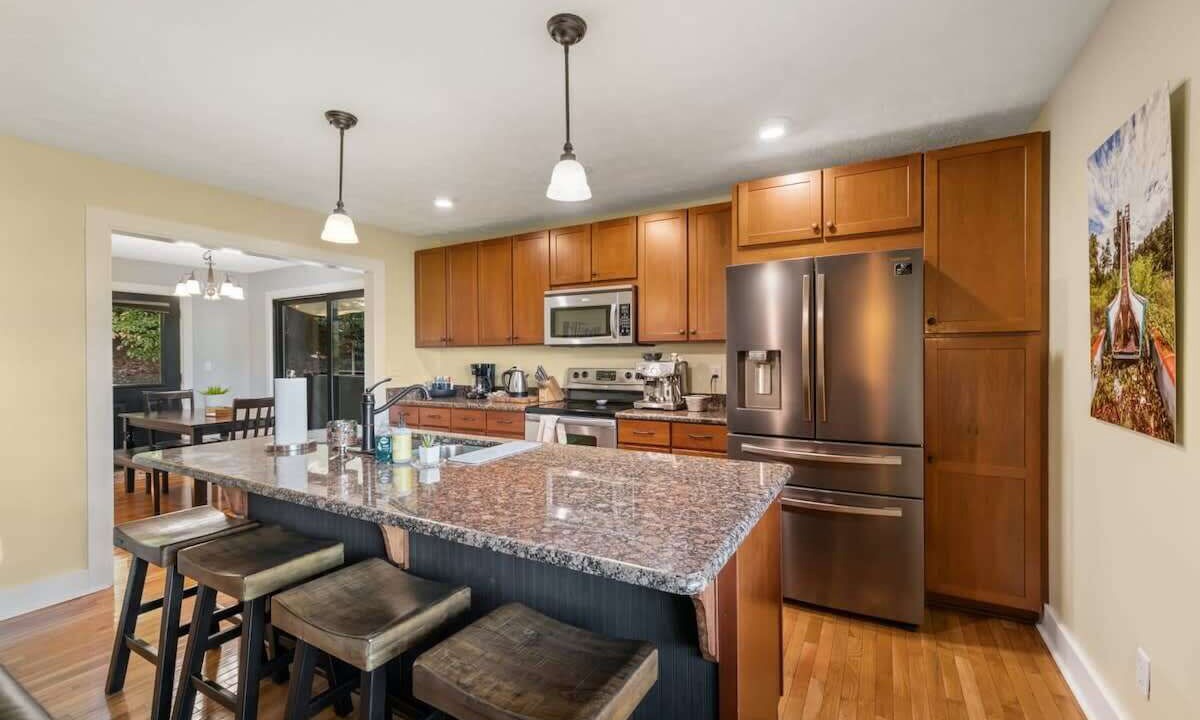 Photo of Kitchen in Avery Creek