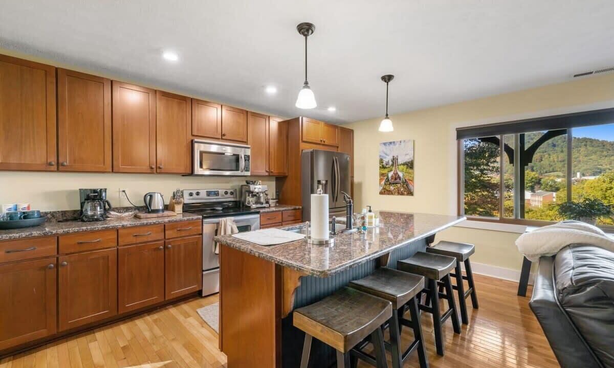 Photo of Kitchen in Avery Creek