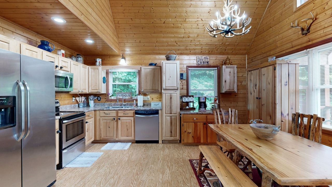 Photo of Kitchen in Grassy Creek