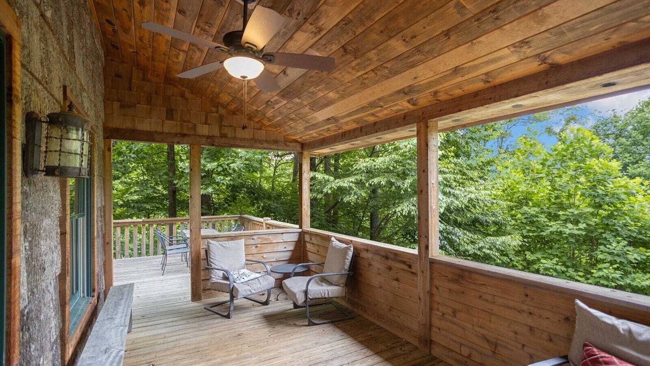Photo of Patio Balcony in Apple Ridge