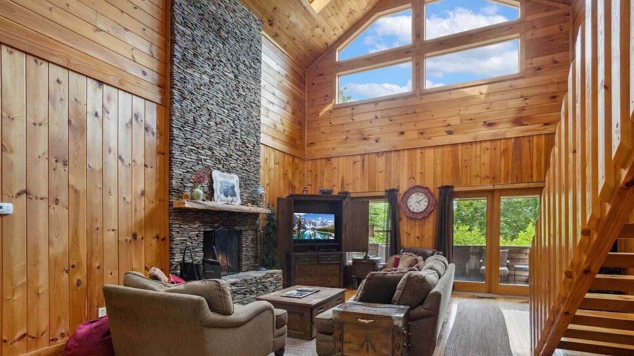 Photo of Livingroom in Apple Ridge
