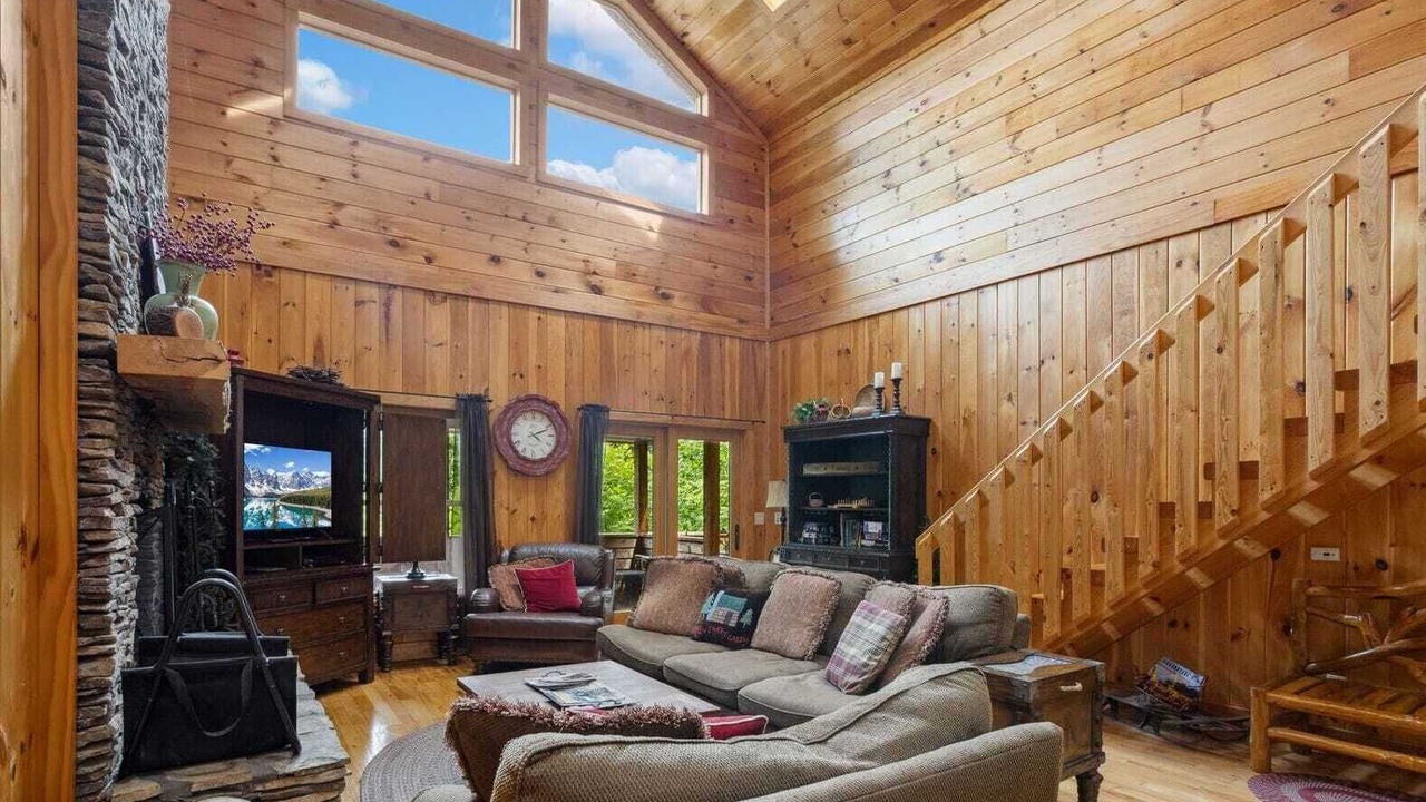 Photo of Livingroom in Apple Ridge