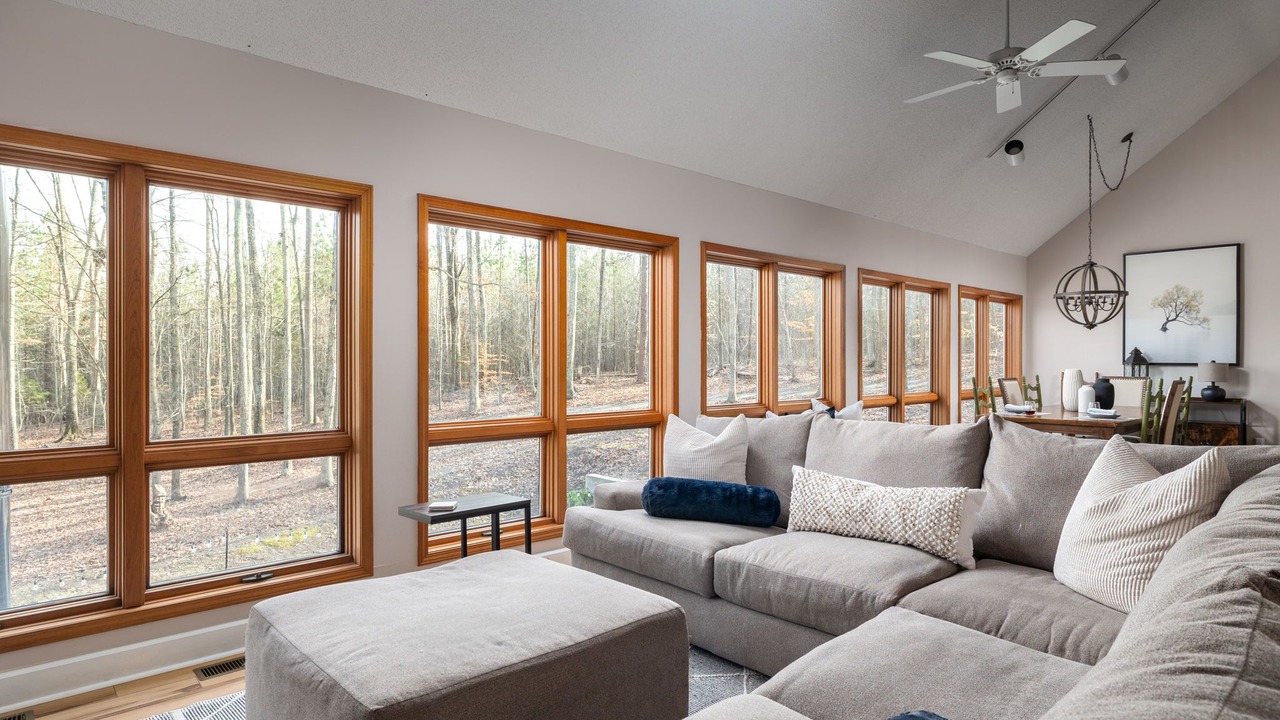 Photo of Livingroom in Burlington