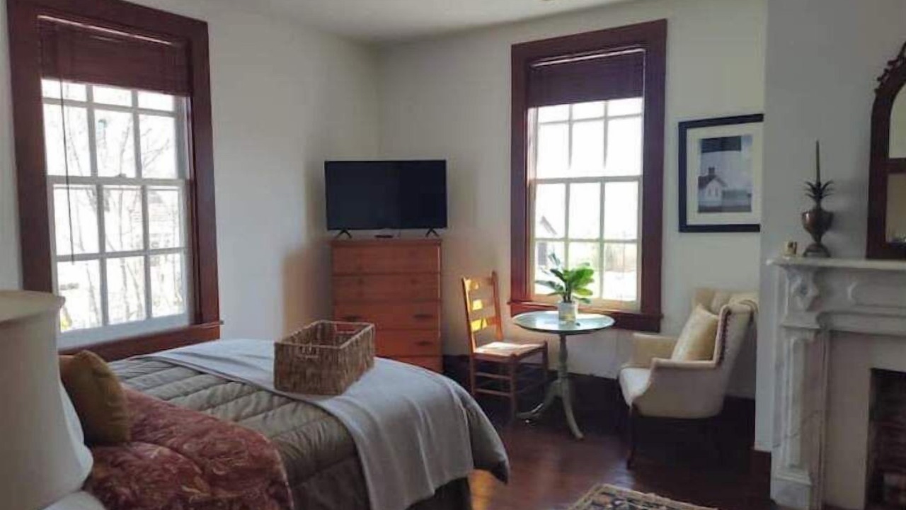 Photo of Bedroom in Manteo