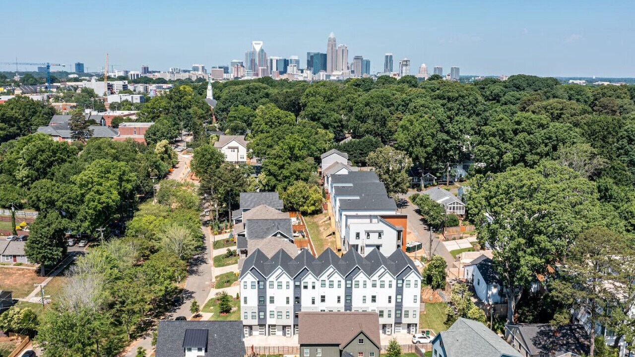 Photo of Outdoor in Plaza Midwood