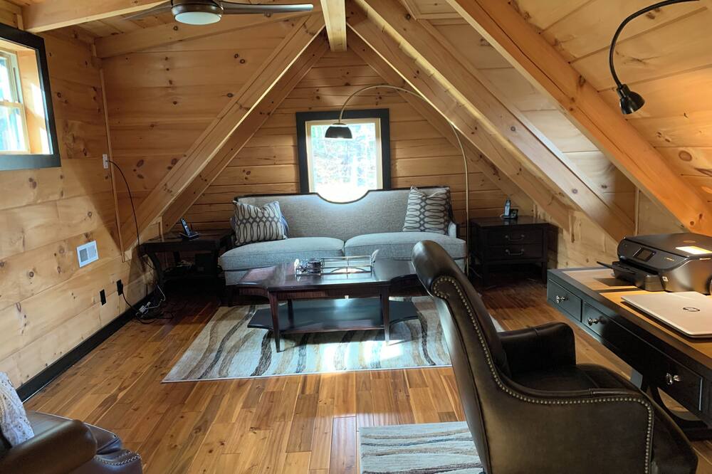 Photo of Livingroom in Canton
