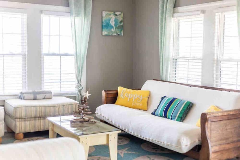 Photo of Livingroom in Carteret County