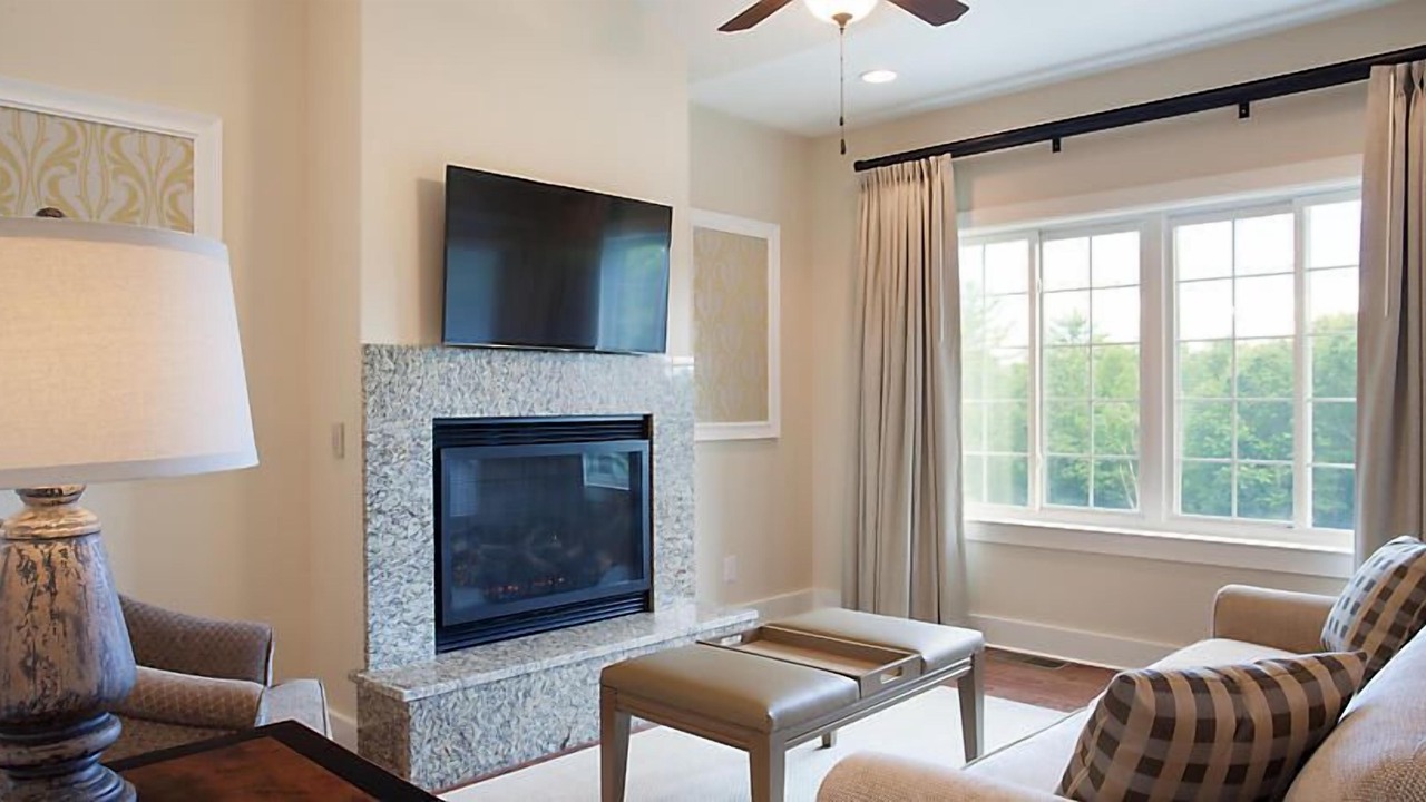 Photo of Livingroom in Cullowhee