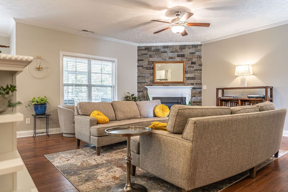 Photo of Livingroom in Southern Pines