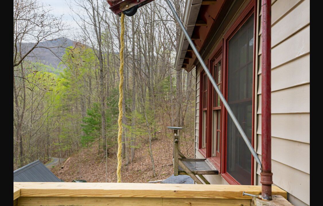 Photo of Outdoor in Bakersville