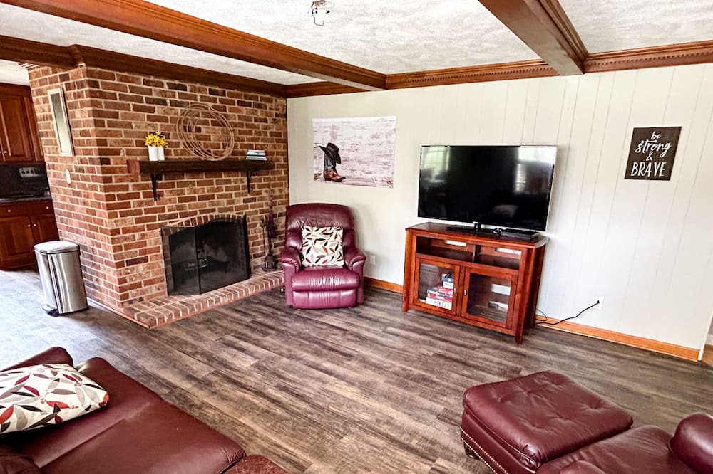 Photo of Livingroom in Paw Creek