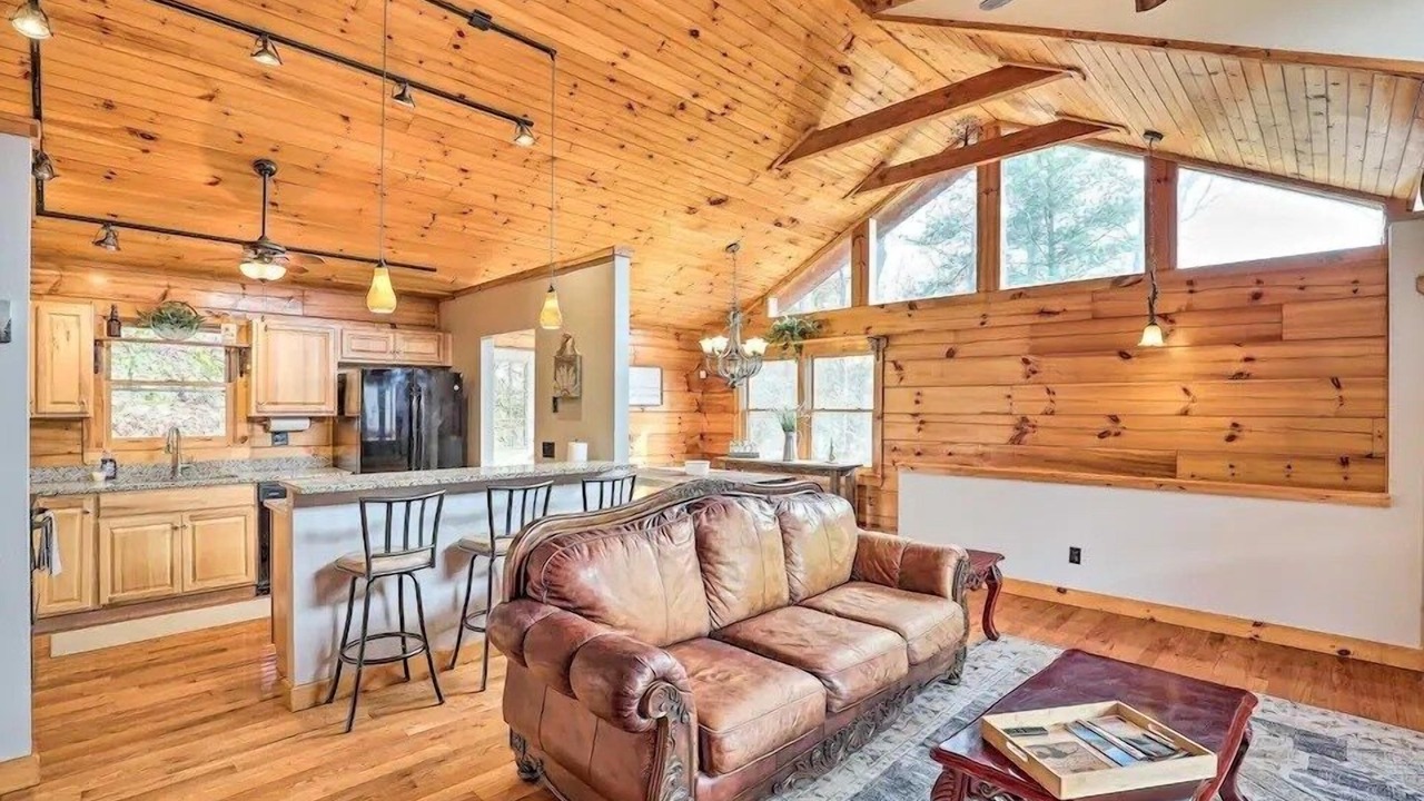 Photo of Livingroom in Canton