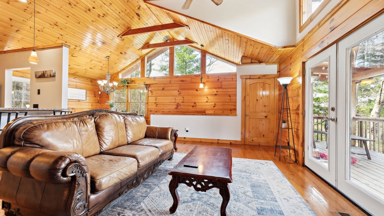 Photo of Livingroom in Canton
