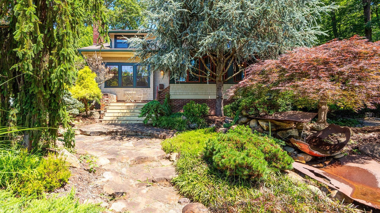 Photo of Outdoor in Five Points