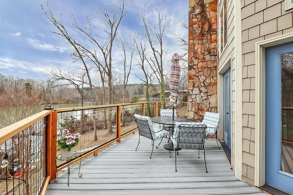 Photo of Outdoor in Huntersville