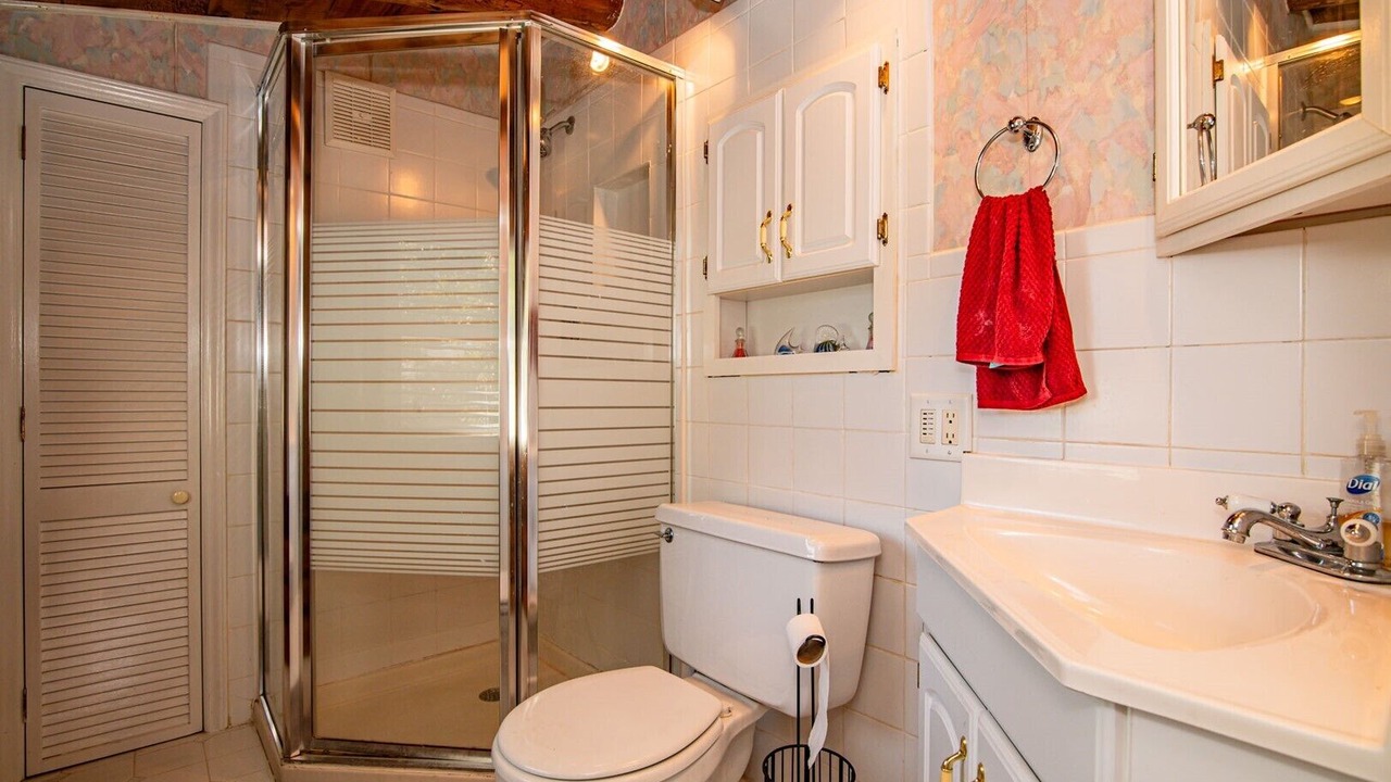 Photo of Bathroom in Henrico