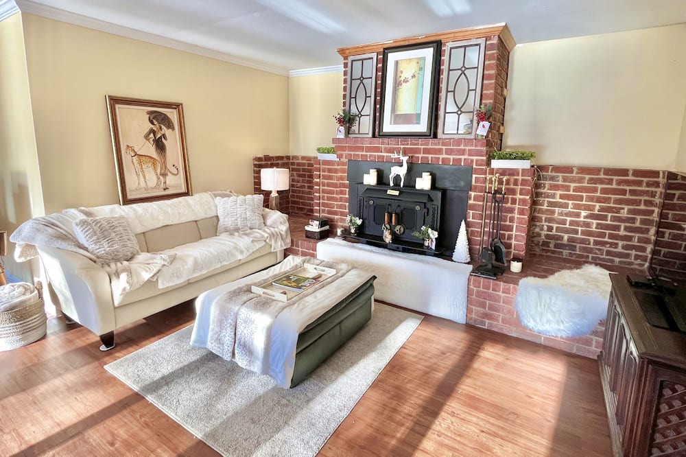 Photo of Livingroom in Wake Forest