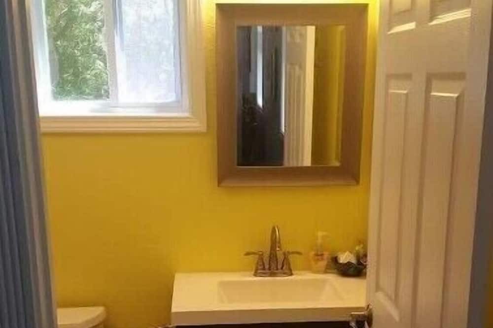 Photo of Bathroom in Sea Scape