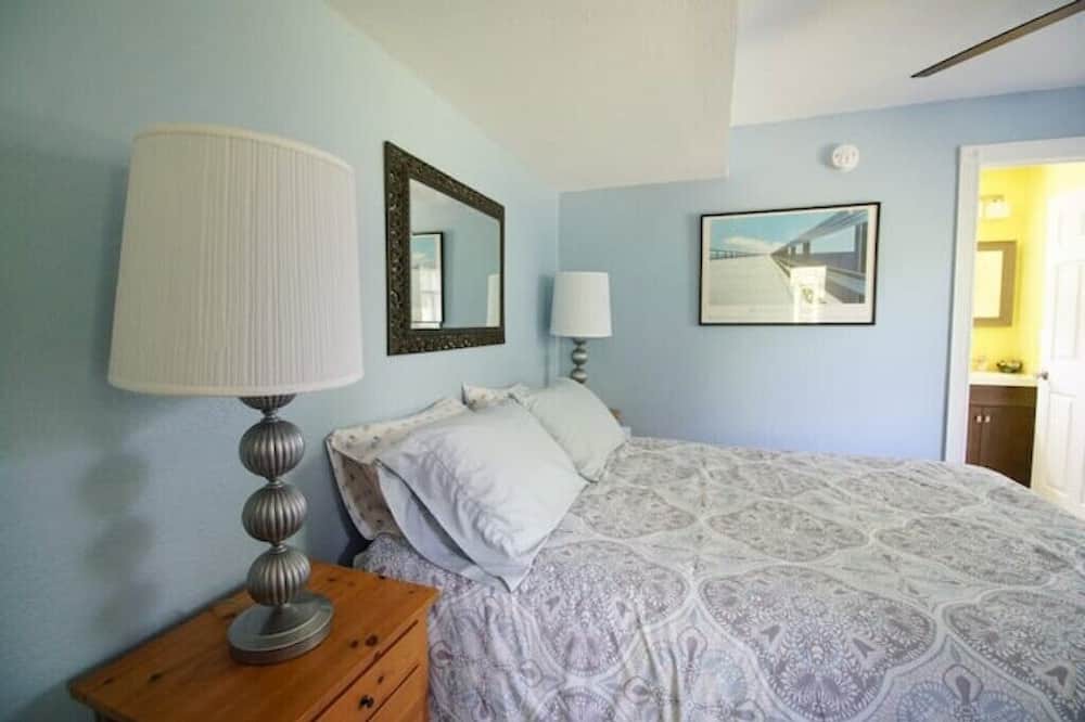 Photo of Bedroom in Sea Scape