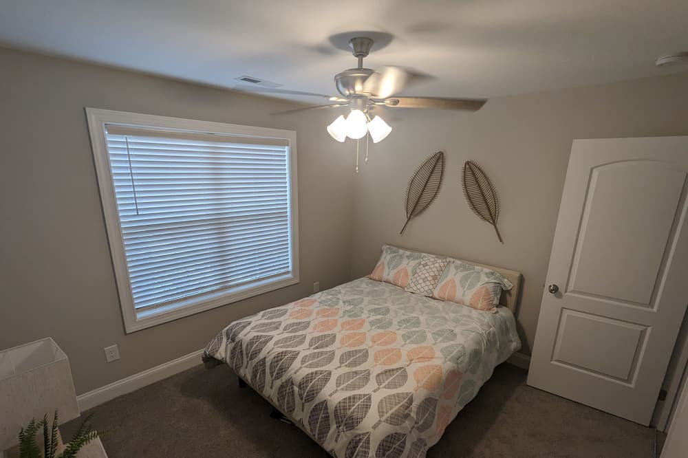 Photo of Bedroom in Landis