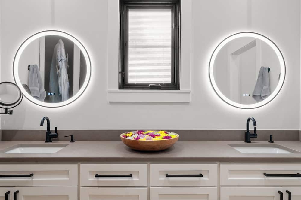 Photo of Bathroom in Old Town