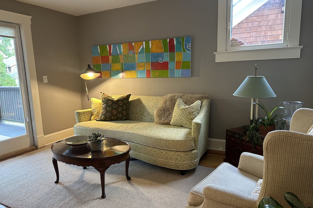 Photo of Livingroom in Historic Montford