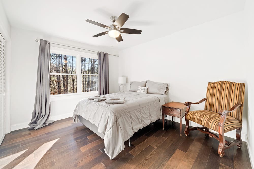 Photo of Bedroom in Fairview