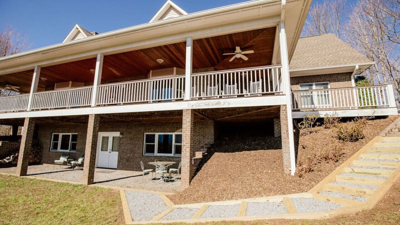 Photo of Outdoor in Black Mountain