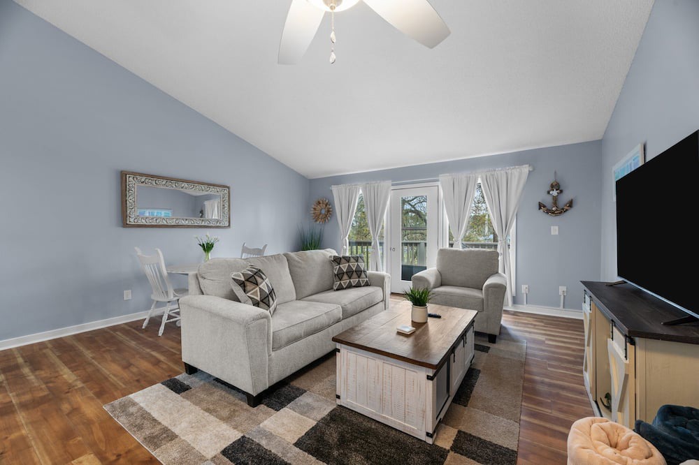 Photo of Livingroom in Fairfield Harbour