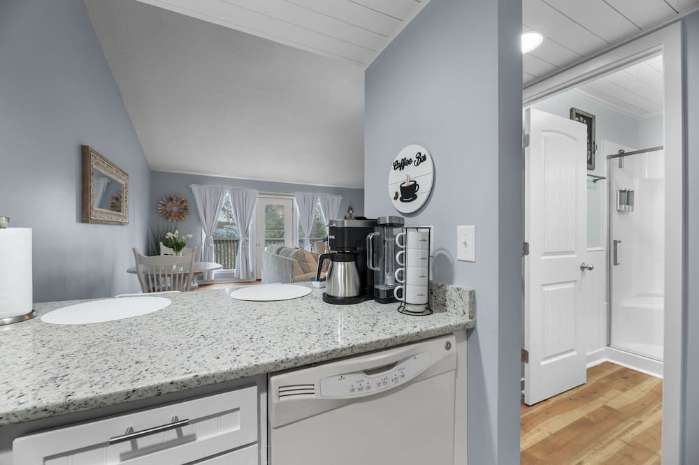 Photo of Kitchen in Fairfield Harbour