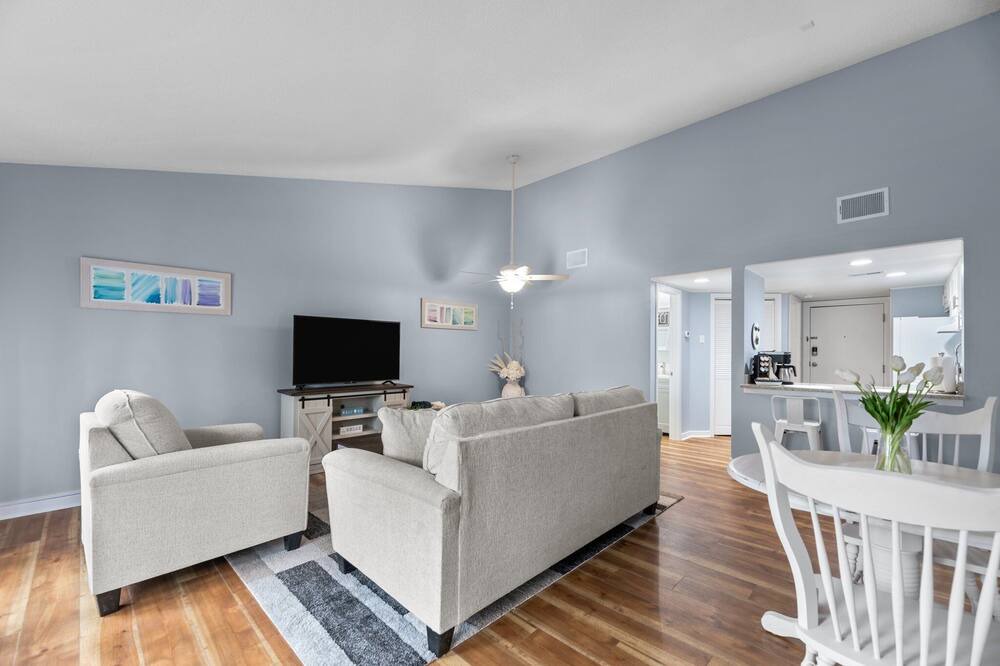 Photo of Livingroom in Fairfield Harbour