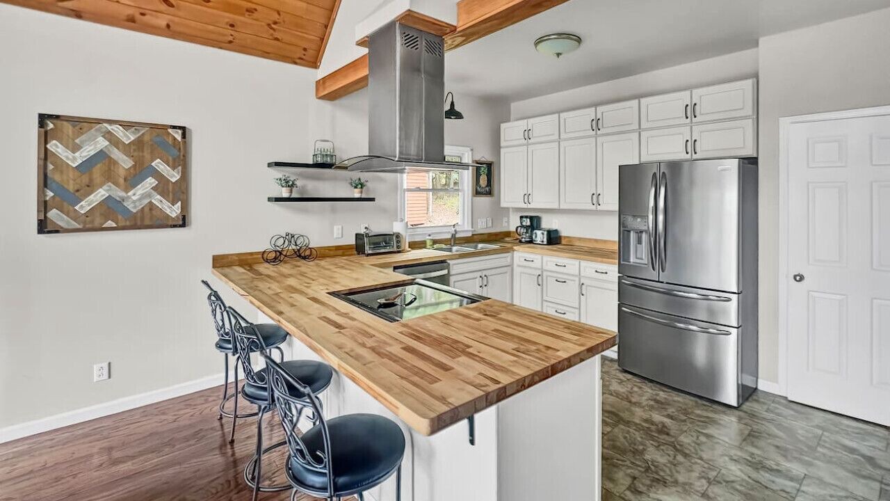 Photo of Kitchen in Hickory